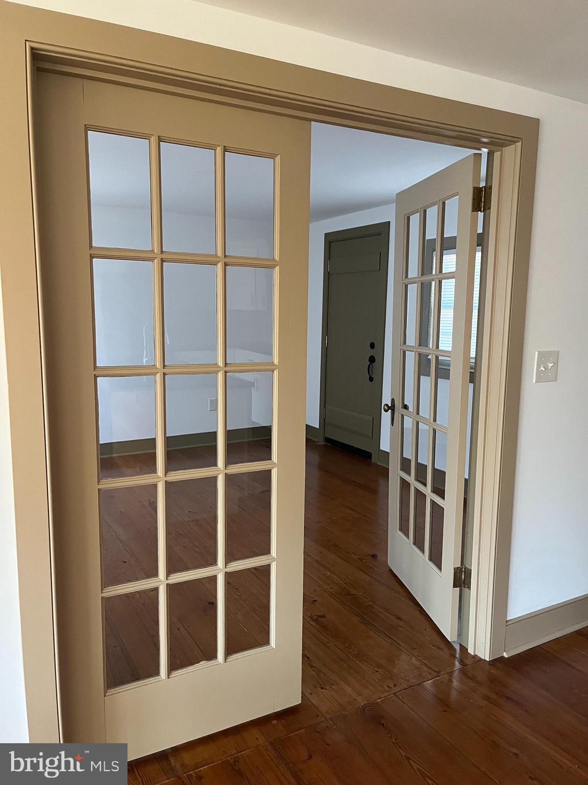 112 Main Street Hamilton, NJ 08620 - Photo 17 of 54