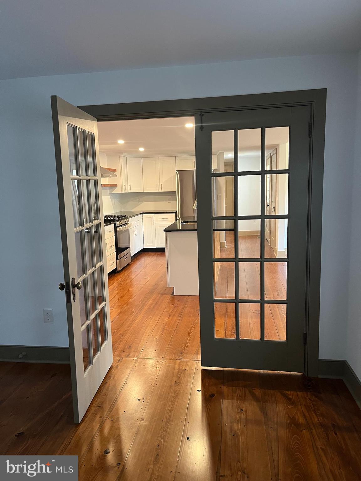 112 Main Street Hamilton, NJ 08620 - Photo 19 of 54 bed # 4/ office