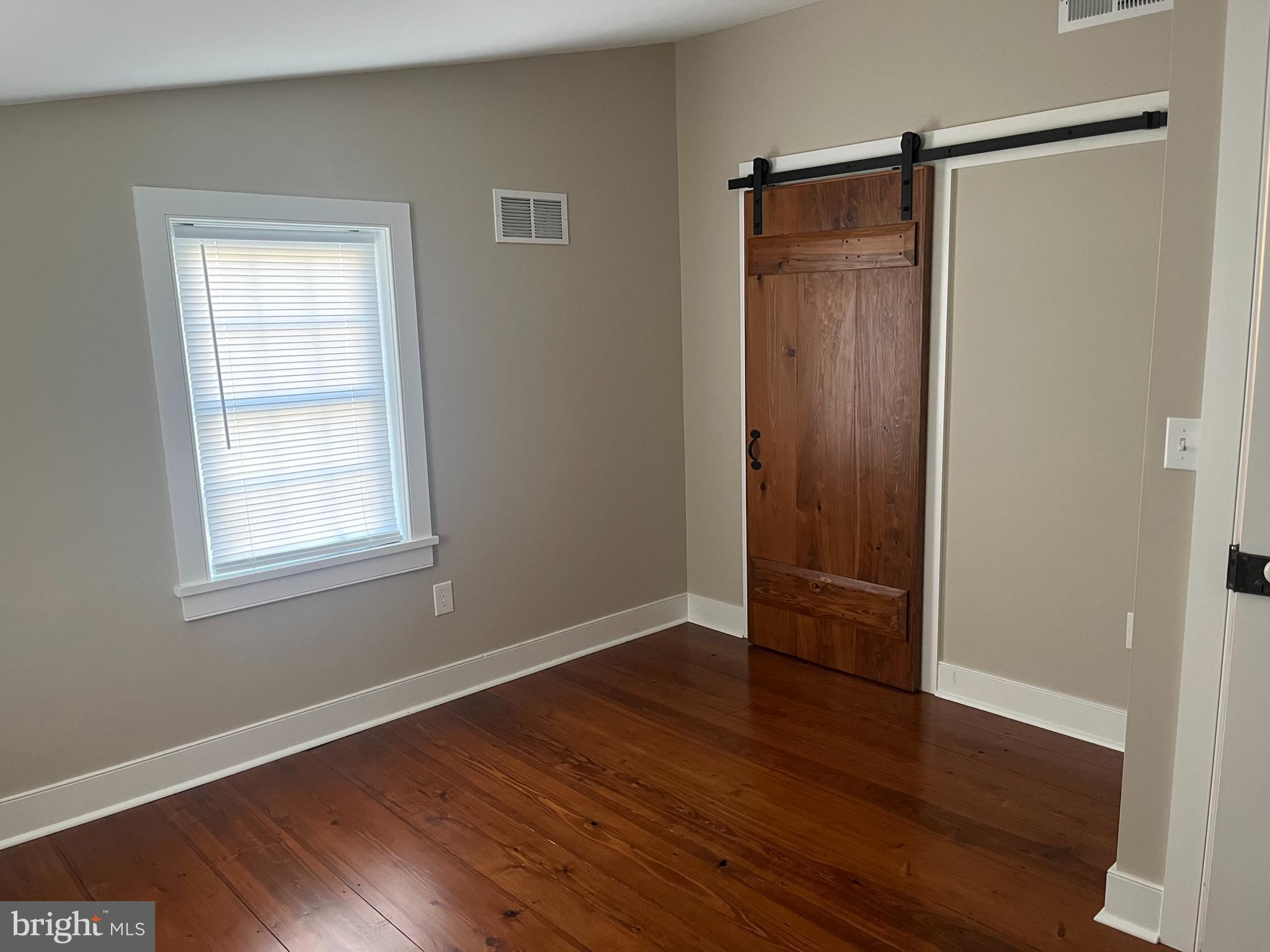 112 Main Street Hamilton, NJ 08620 - Photo 30 of 54 bed # 3