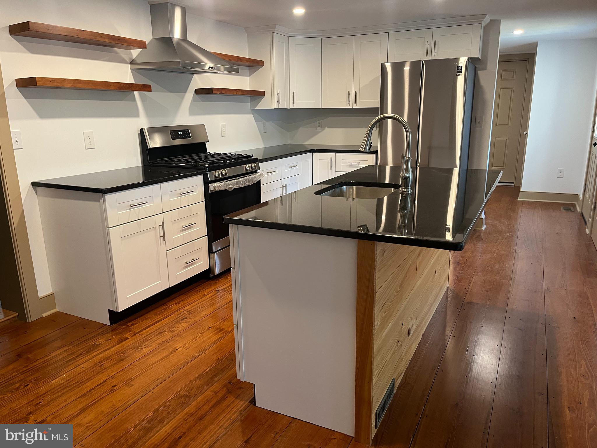 112 Main Street Hamilton, NJ 08620 - Photo 44 of 54