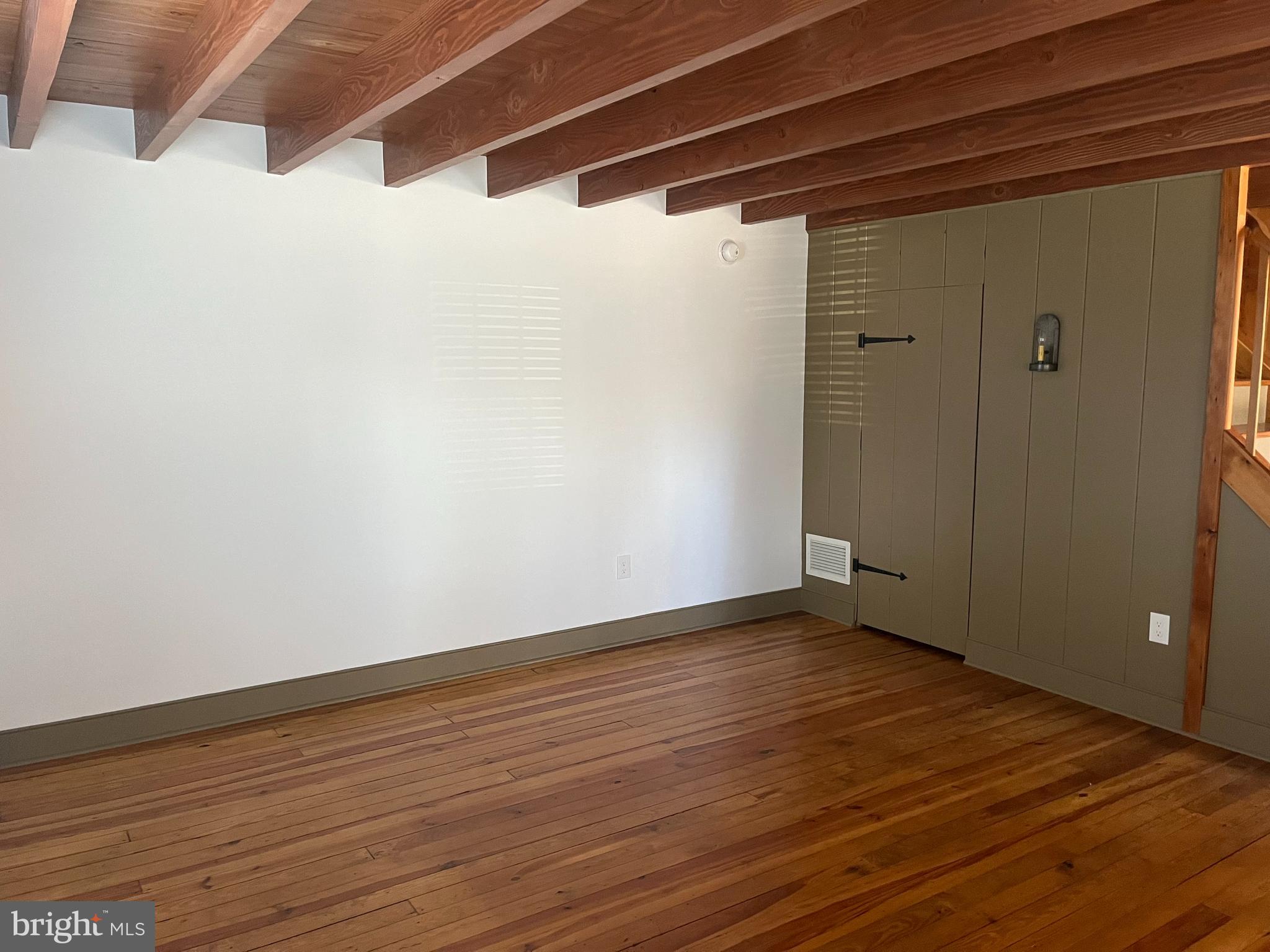 112 Main Street Hamilton, NJ 08620 - Photo 5 of 54 living room