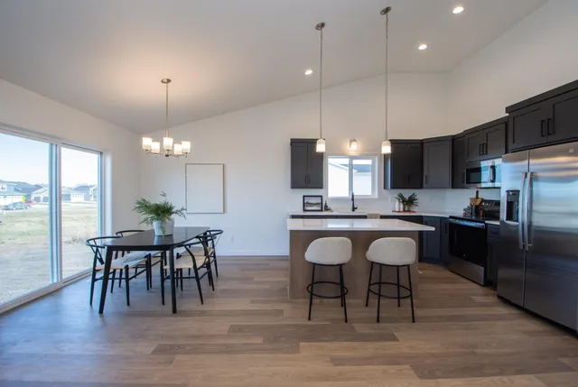 $336,595 | 2408 38th Avenue South, Moorhead, MN 56560