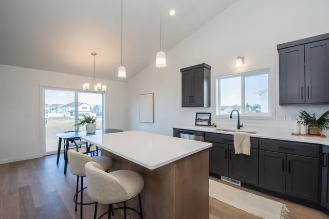 $336,595 | 2408 38th Avenue South, Moorhead, MN 56560