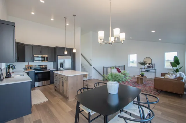 $336,595 | 2408 38th Avenue South, Moorhead, MN 56560