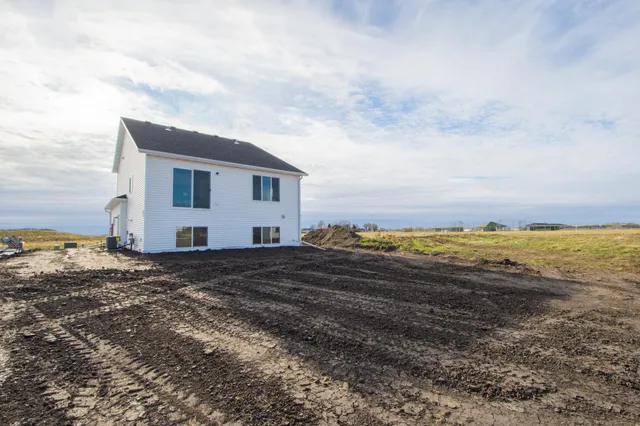 $336,595 | 2408 38th Avenue South, Moorhead, MN 56560