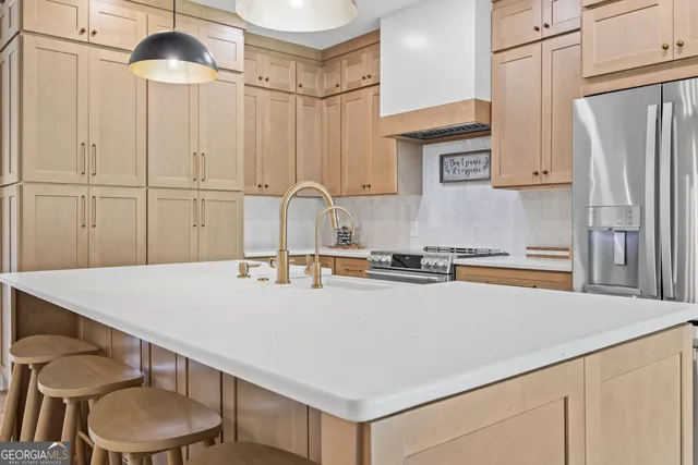 $618,500 | 268 Northwoods Dr Mount, Mount Airy, GA 30563