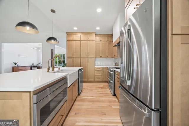 $618,500 | 268 Northwoods Dr Mount, Mount Airy, GA 30563