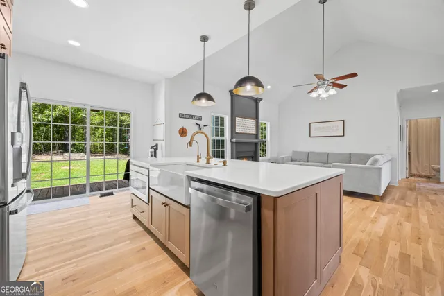 $618,500 | 268 Northwoods Dr Mount, Mount Airy, GA 30563