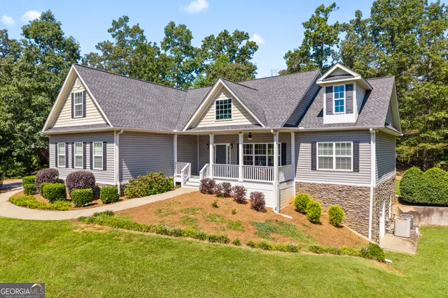 $618,500 | 268 Northwoods Dr Mount, Mount Airy, GA 30563