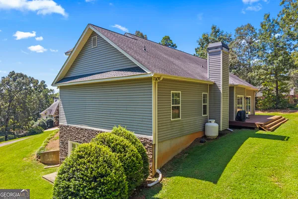 $618,500 | 268 Northwoods Dr Mount, Mount Airy, GA 30563