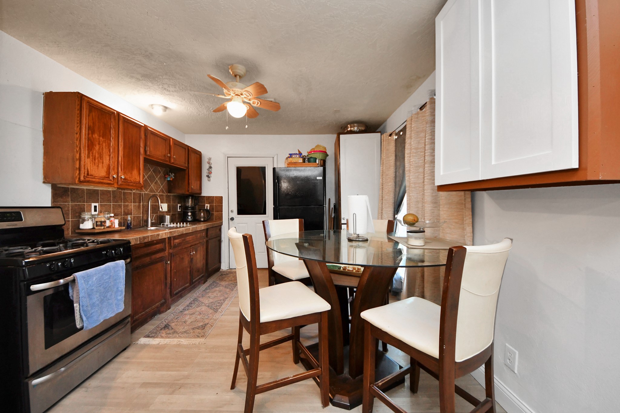 4926 Van Fleet Street Houston, TX 77033 - Photo 2 of 11