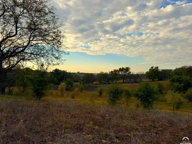 $230,000 | 1200 B East 100th Road, Berryton, KS 66409