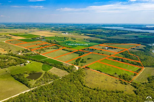 $230,000 | 1200 B East 100th Road, Berryton, KS 66409