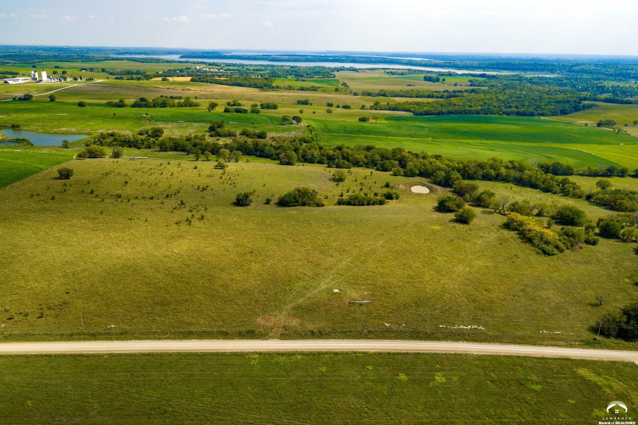 1200 B East 100th Road Berryton, KS 66409 - Photo 10 of 32