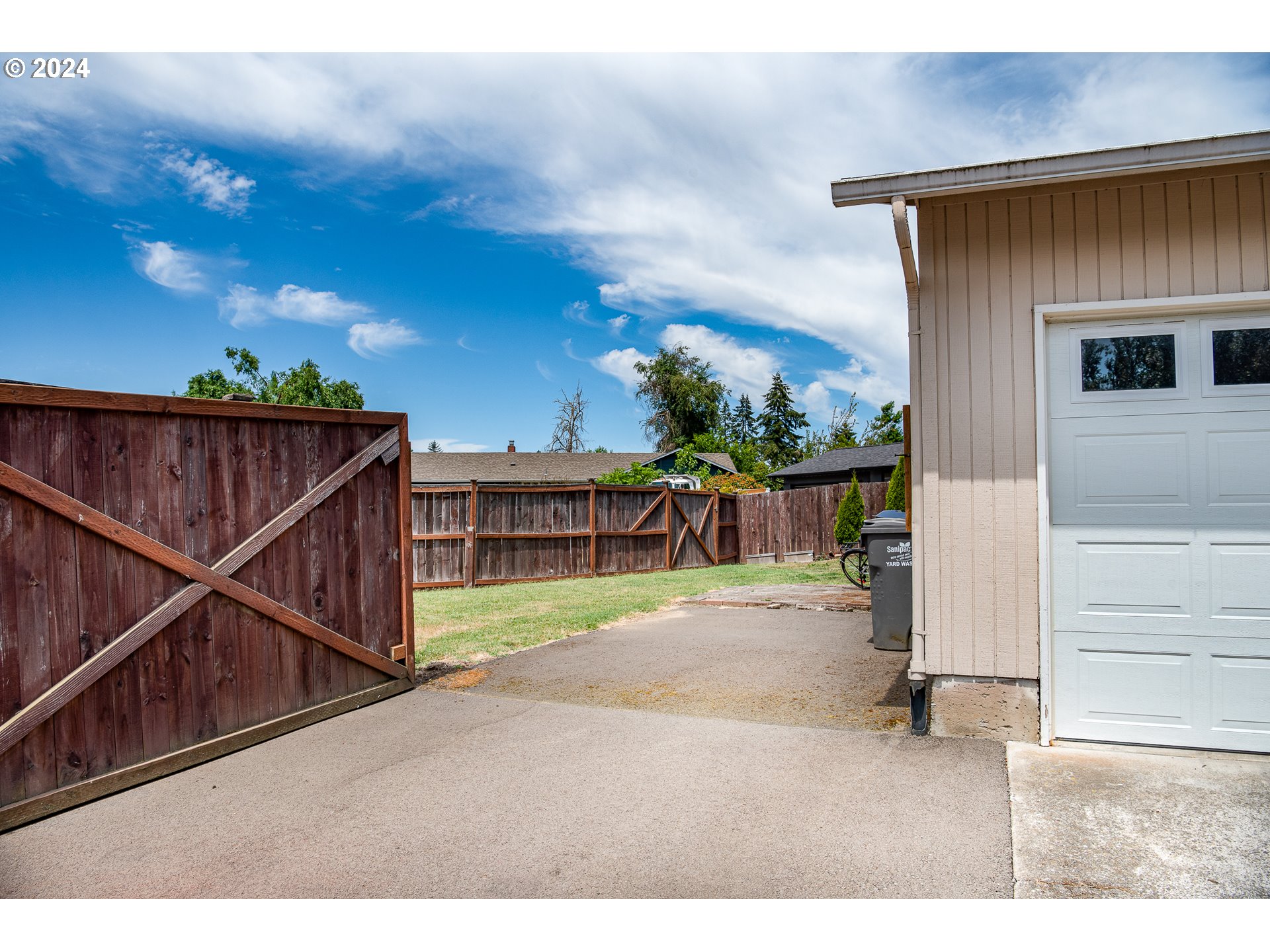 3870 Richland Street Springfield, OR 97478 - Photo 3 of 41 a view of outdoor space and yard
