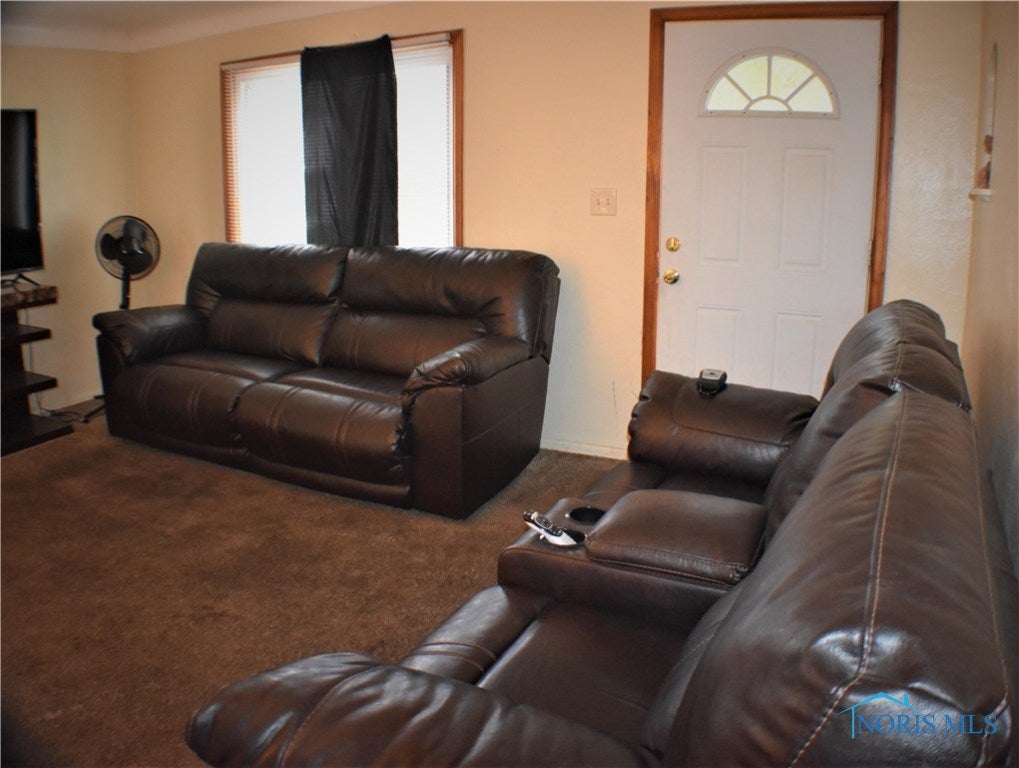 4410 Packard Road Toledo, OH 43612 - Photo 4 of 14 Gallery Image 4