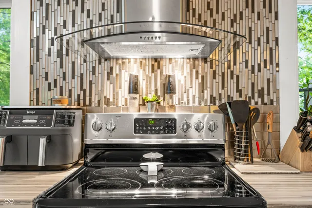 $785,000 | 7604 Heather Drive, Nineveh, IN 46164