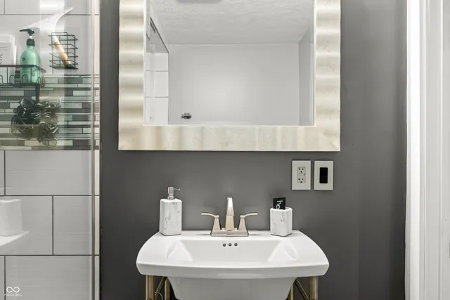 $785,000 | 7604 Heather Drive, Nineveh, IN 46164