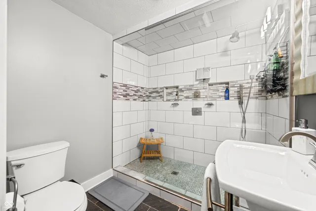 $785,000 | 7604 Heather Drive, Nineveh, IN 46164