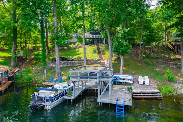 $785,000 | 7604 Heather Drive, Nineveh, IN 46164