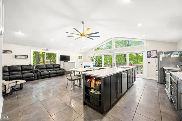 $785,000 | 7604 Heather Drive, Nineveh, IN 46164