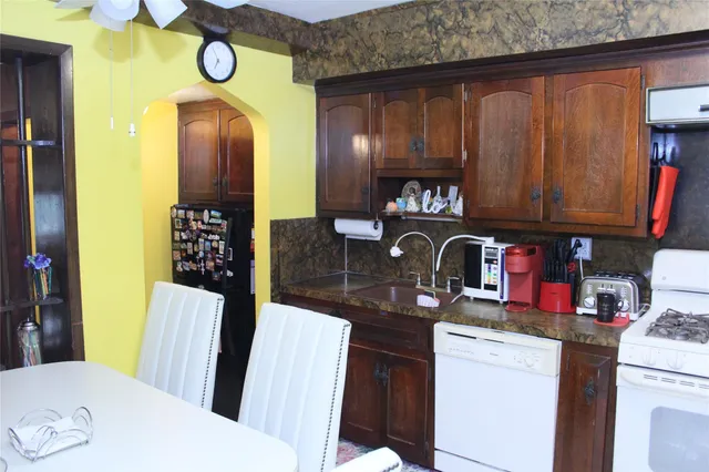 $849,000 | 24 Garnet Place, Elmont, NY 11003