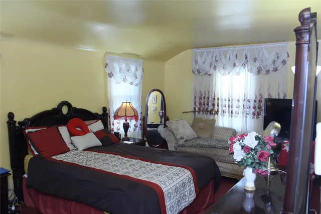 $849,000 | 24 Garnet Place, Elmont, NY 11003