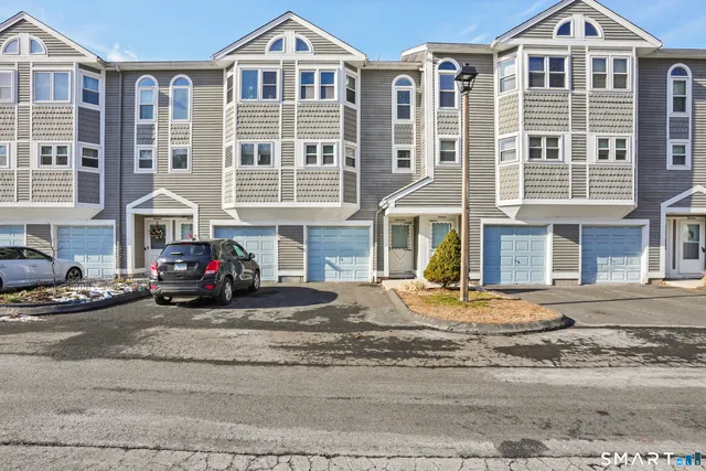 $220,000 | 1655 North Colony Road, Unit 17, Meriden, CT 06450