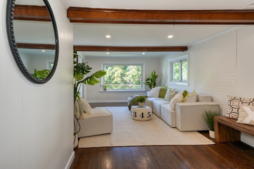 9 Stonecleve Road Wellesley, MA 02482 - Photo 13 of 39 Gallery Image 13