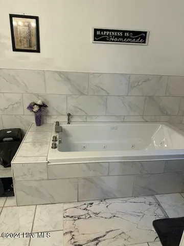 $258,000 | 301 West Pittsylvania Street, Halifax, NC 27839