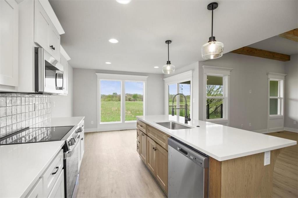 311 Northeast 51st Road Warrensburg, MO 64093 - Photo 7 of 12