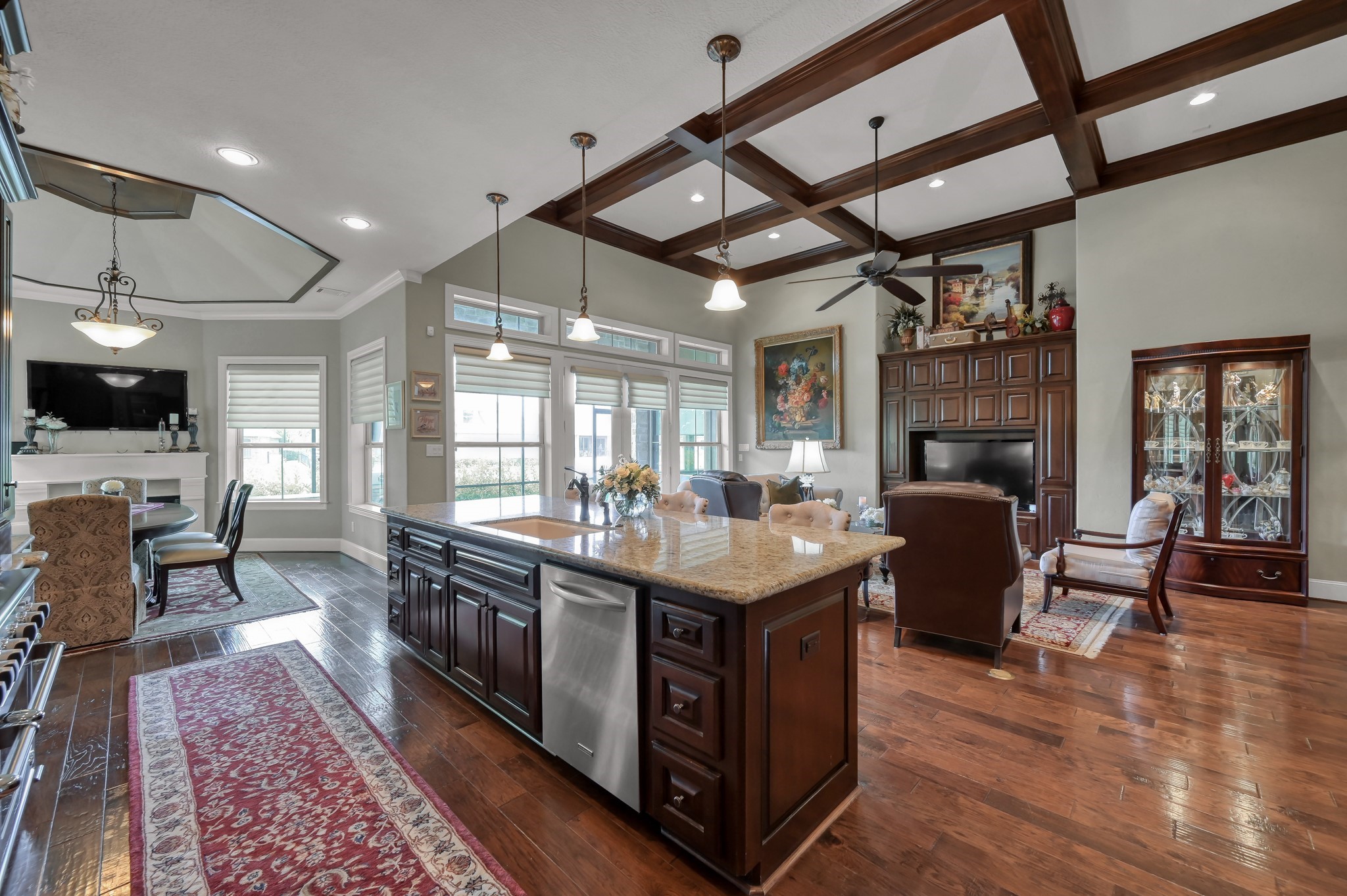 12324 White Oak Point Conroe, TX 77304 - Photo 8 of 46