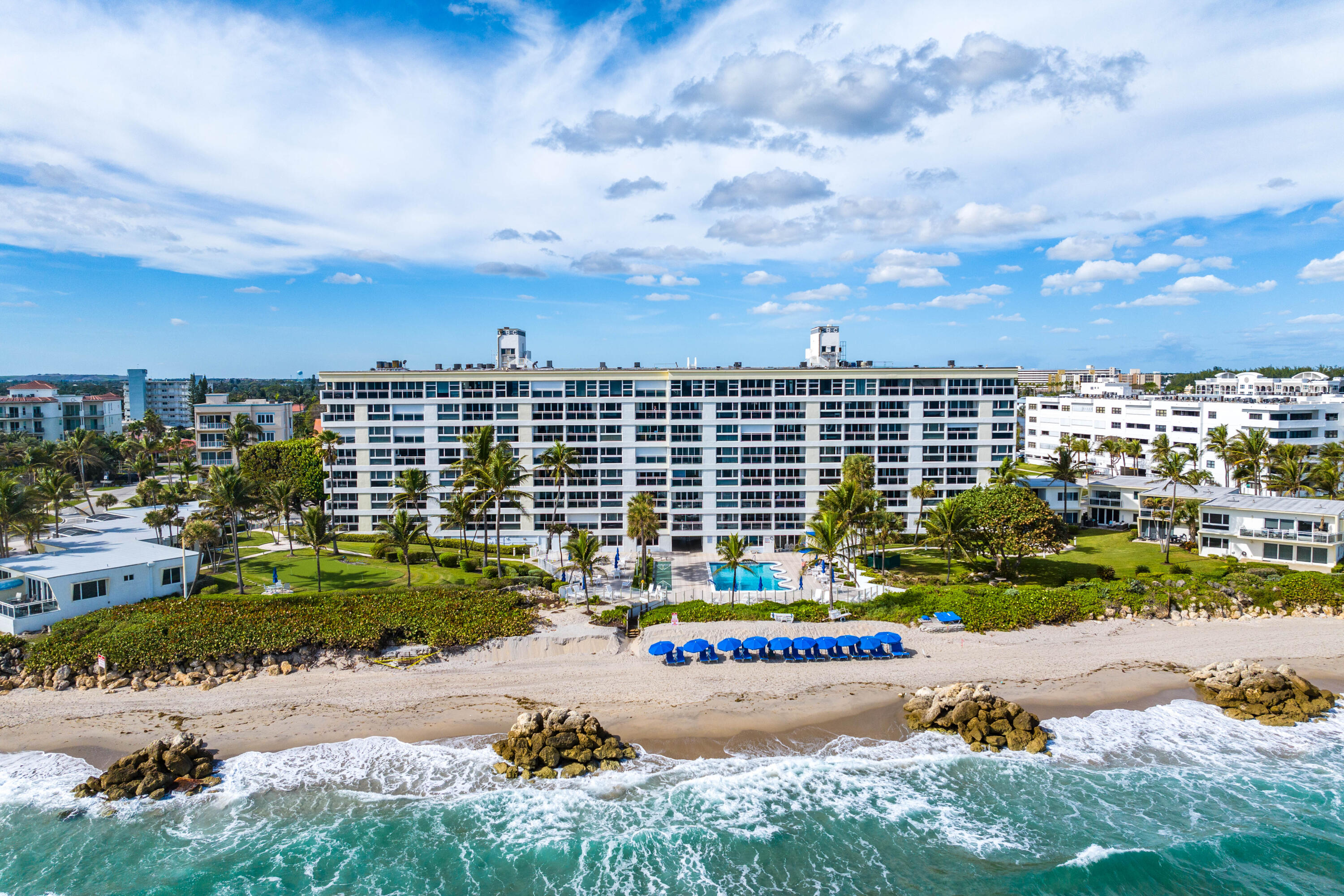 500 Southeast 21st Avenue, Unit 409 Deerfield Beach, FL 33441 - Photo 3 of 14 a view of building with outdoor space