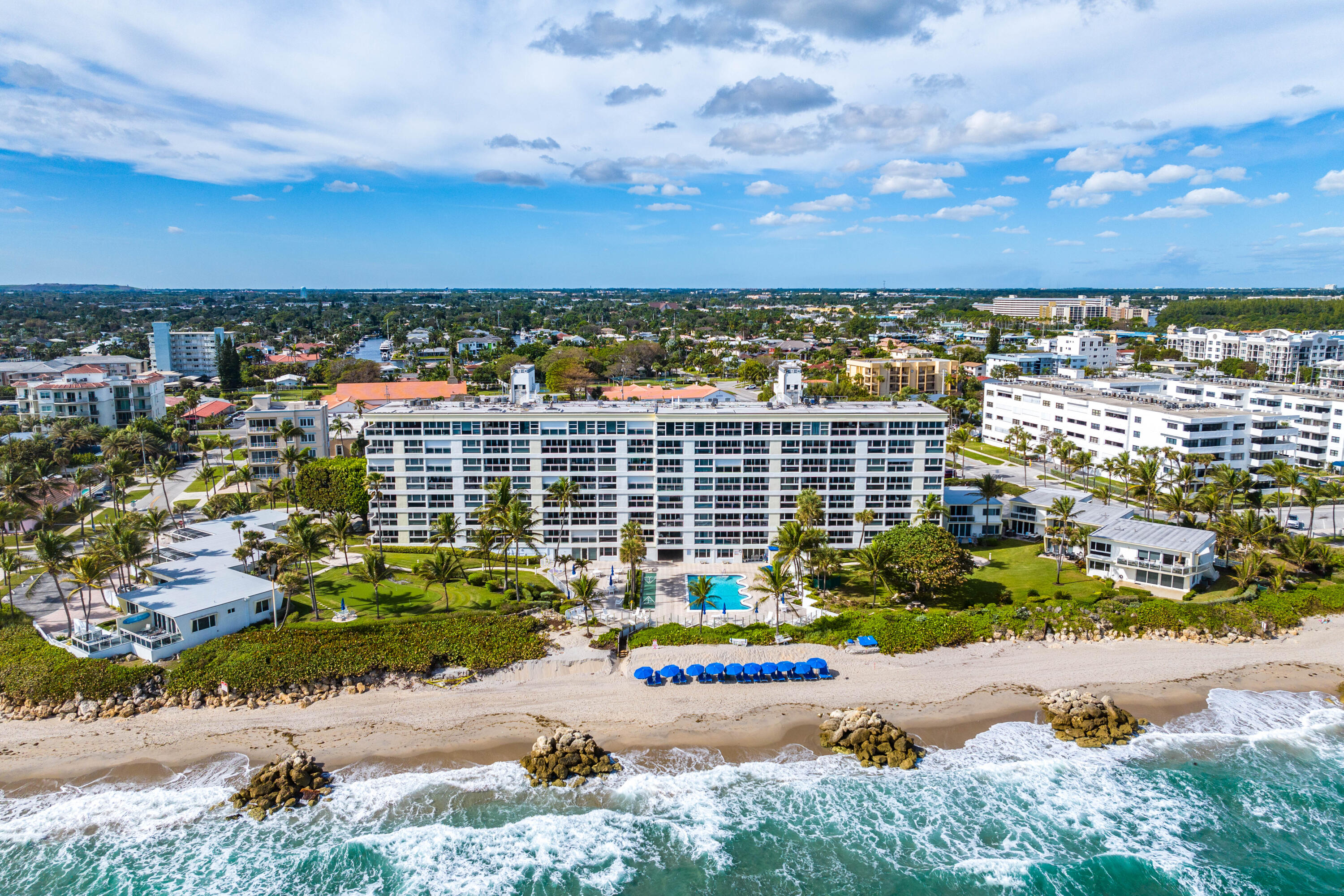 500 Southeast 21st Avenue, Unit 409 Deerfield Beach, FL 33441 - Photo 5 of 14 front view of house with yard