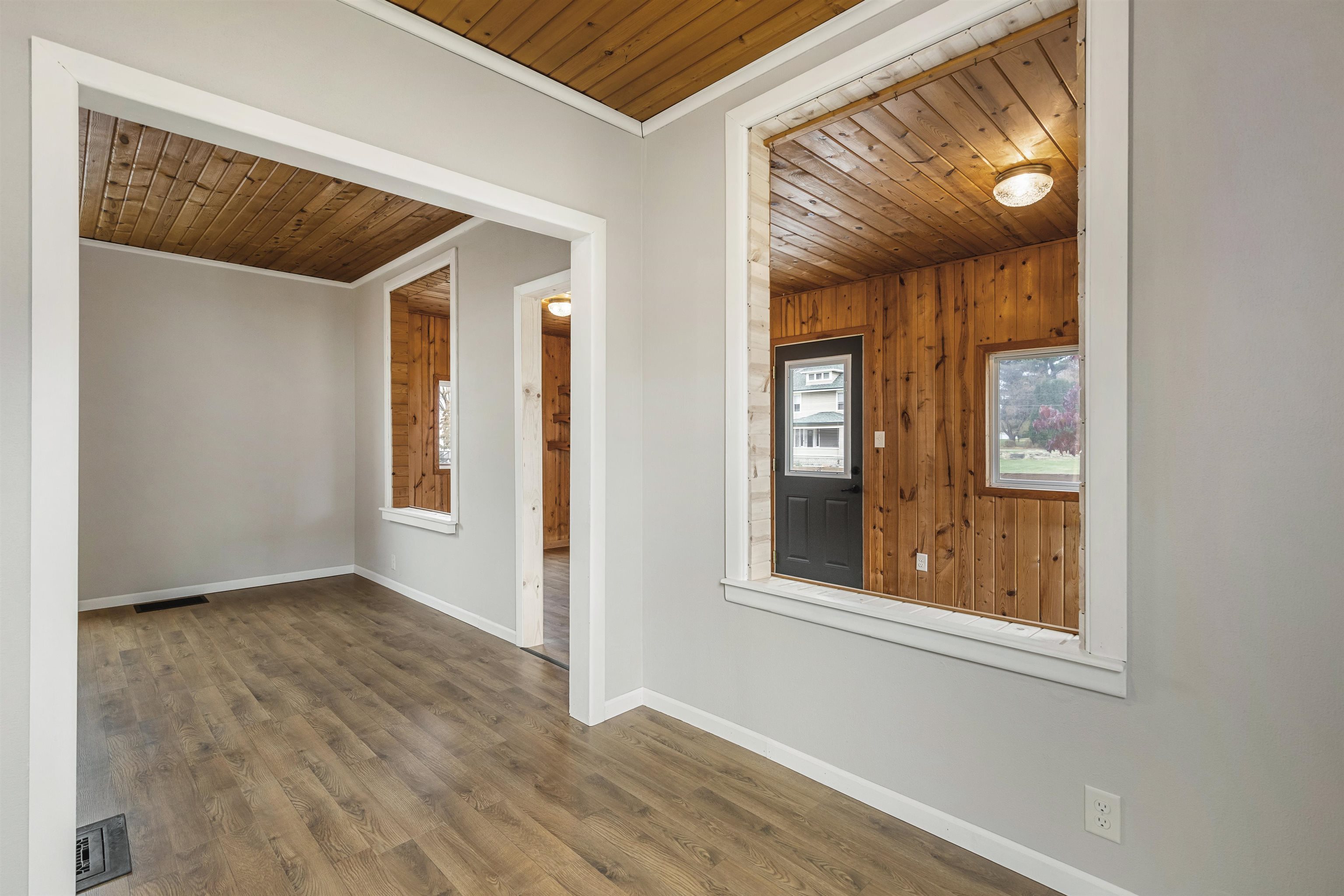 209 South Elida Street Winnebago, IL 61088 - Photo 10 of 48