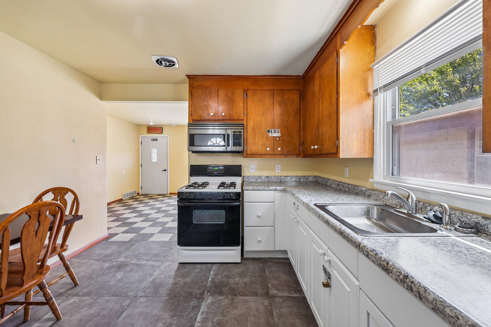 1708 Arcturus Avenue Racine, WI 53404 - Photo 10 of 23 Kitchen 2