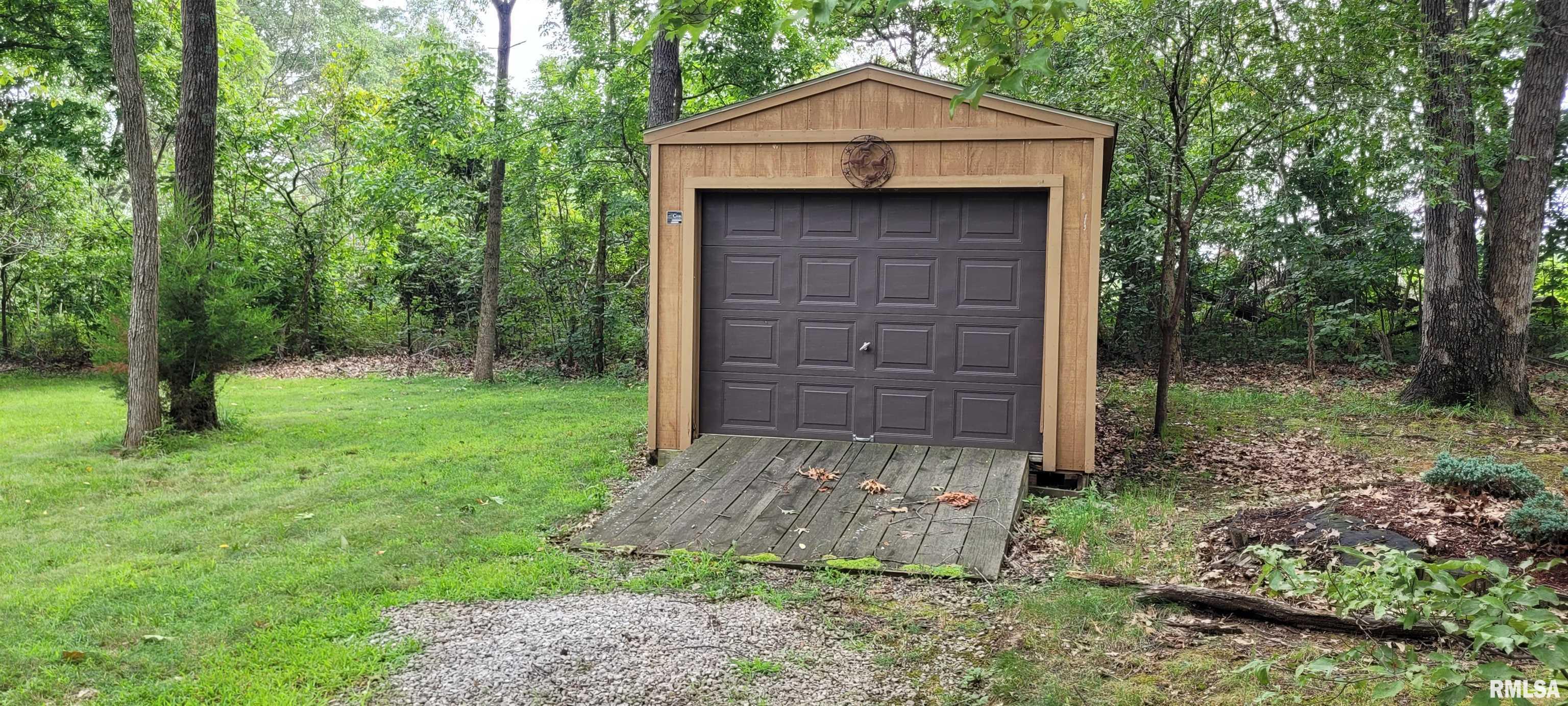 16538 East Campground Road Mount Vernon, IL 62864 - Photo 13 of 47 Gallery Image 13