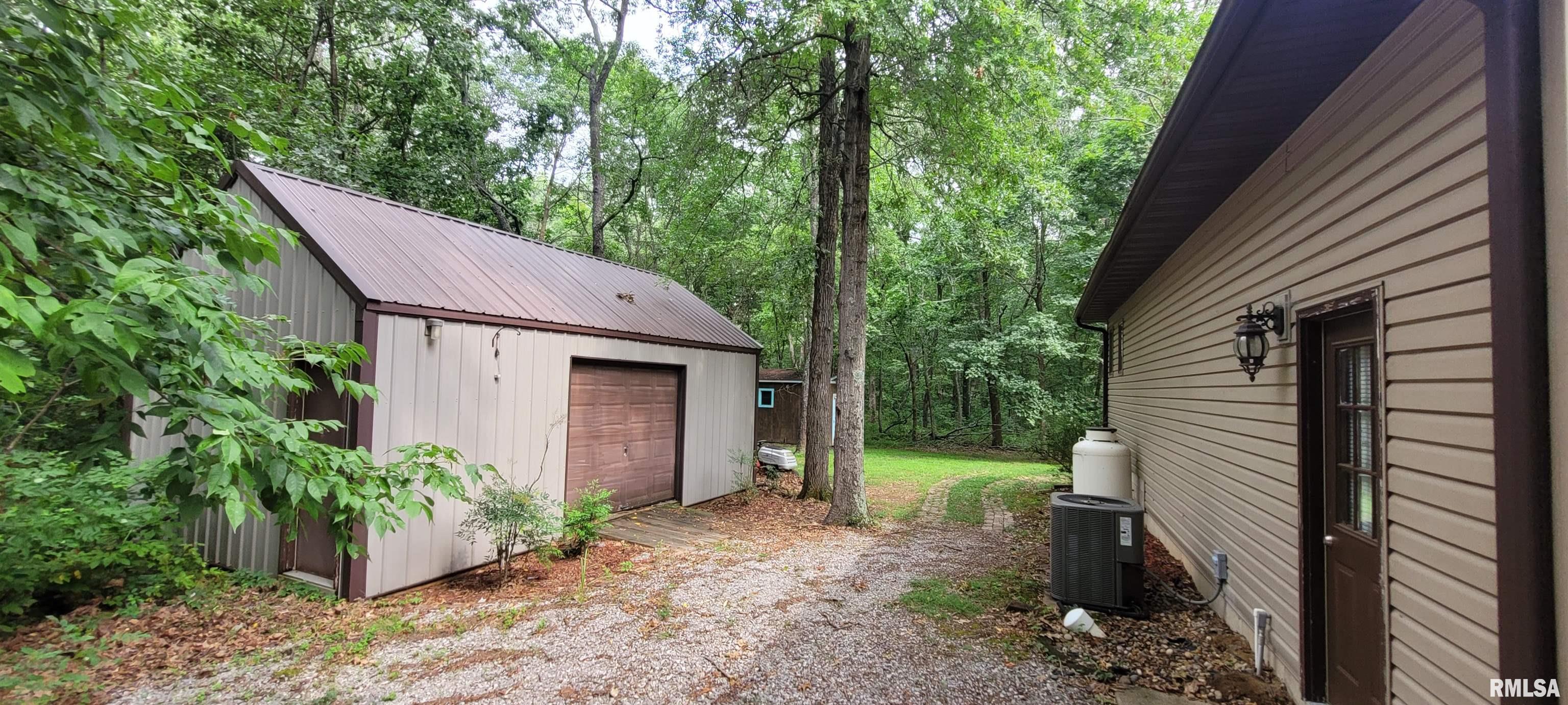 16538 East Campground Road Mount Vernon, IL 62864 - Photo 25 of 47 Gallery Image 25
