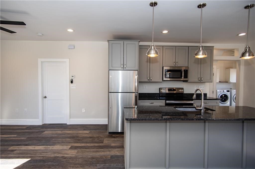 154 East Street Pawtucket, RI 02860 - Photo 3 of 11