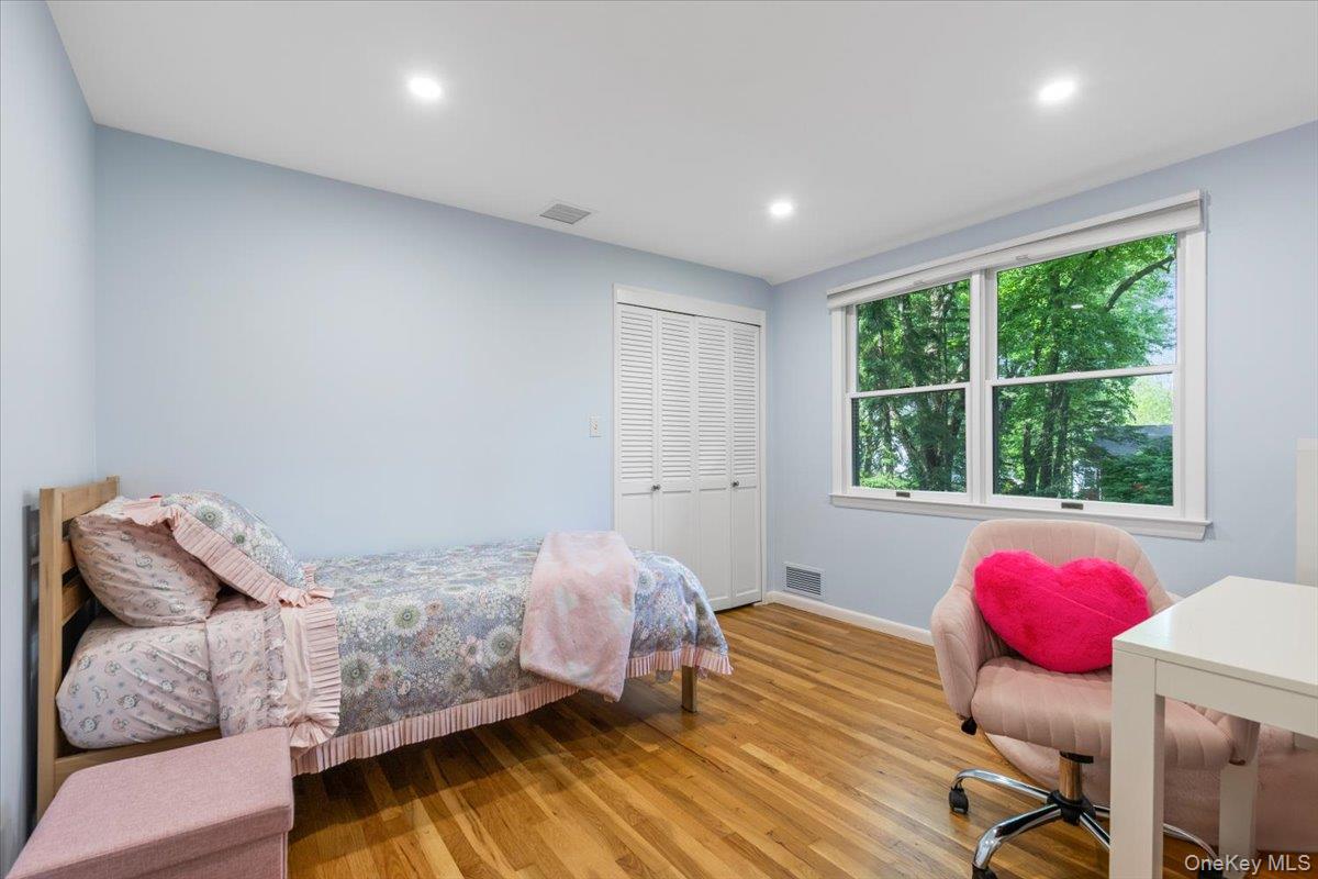 22 Paddock Road Rye Brook, NY 10573 - Photo 12 of 21