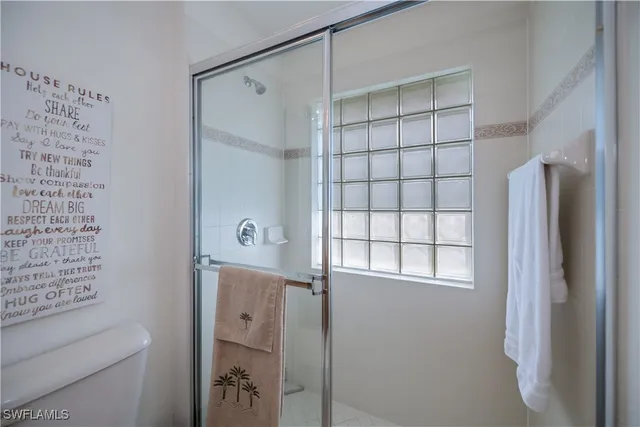 $359,900 | 2335 Summersweet Drive, Alva, FL 33920