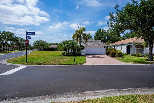 $359,900 | 2335 Summersweet Drive, Alva, FL 33920