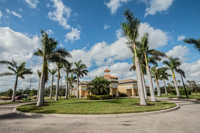 $359,900 | 2335 Summersweet Drive, Alva, FL 33920