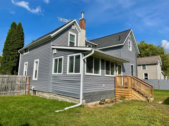 $275,000 | 422 12th Avenue West, Menomonie, WI 54751