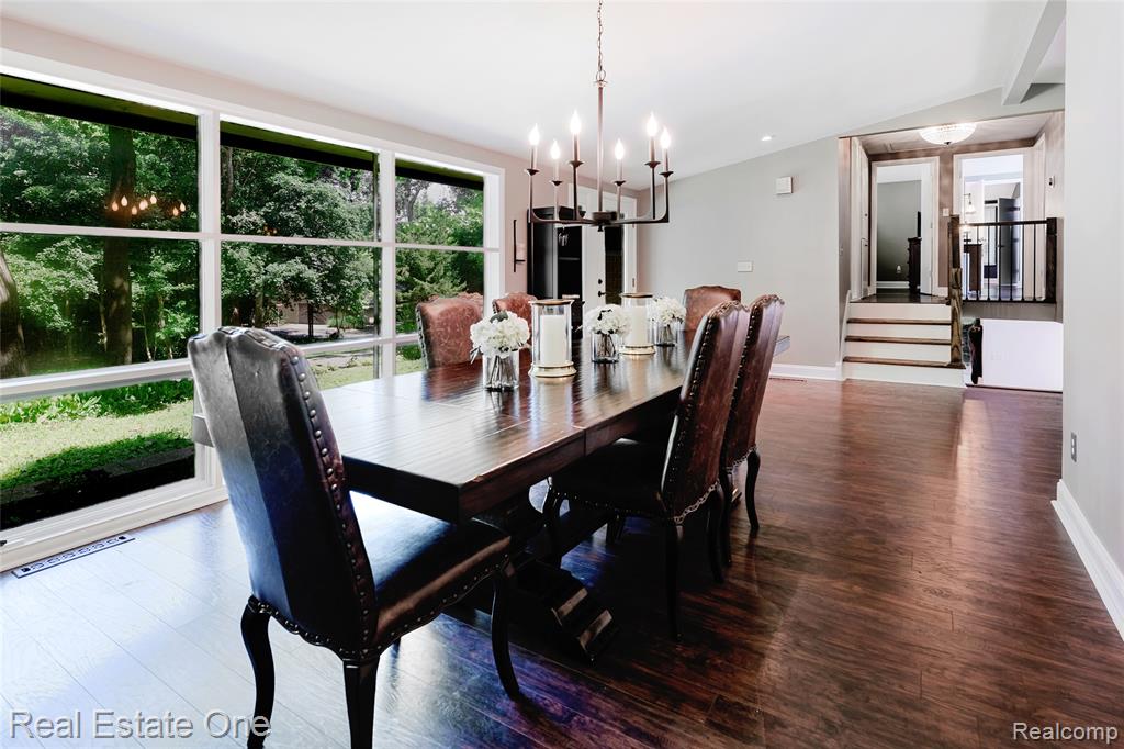 388 West Maryknoll Road Rochester Hills, MI 48309 - Photo 5 of 46