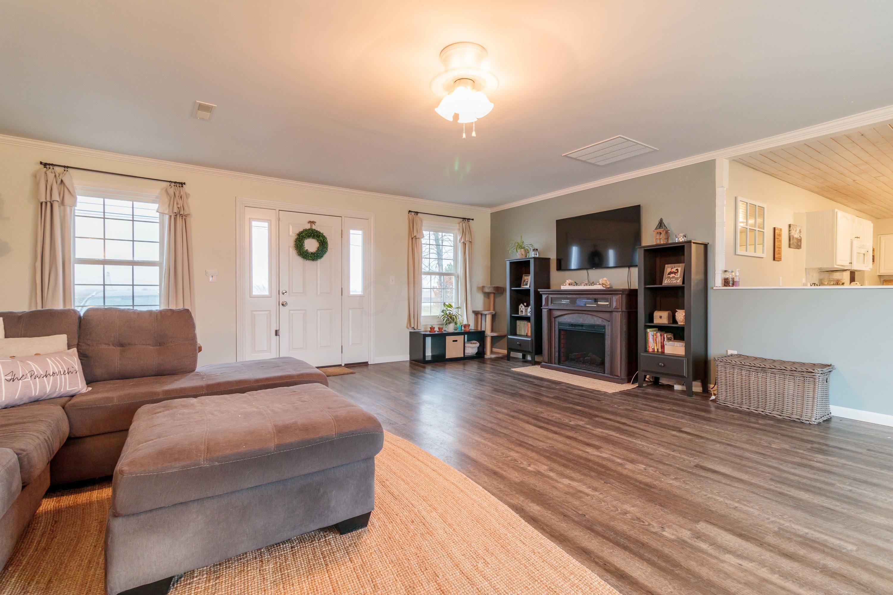 12530 London Road Orient, OH 43146 - Photo 6 of 30 Gallery Image 6