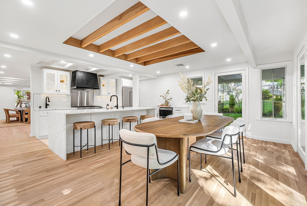 31 Alba Road Wellesley, MA 02481 - Photo 7 of 32