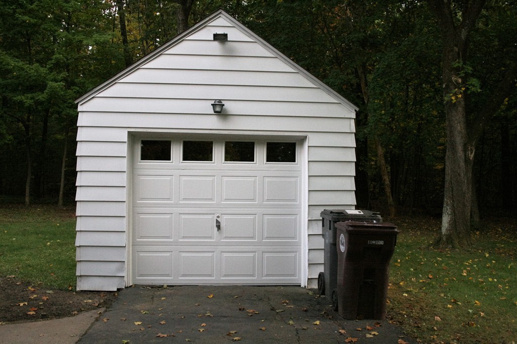 60 Sandy Hill Road Westfield, MA 01085 - Photo 4 of 26 Gallery Image 4