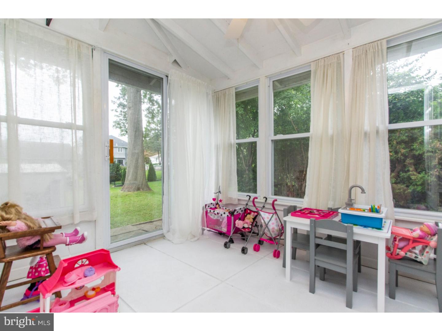 409 Hill Road Havertown, PA 19083 - Photo 12 of 25