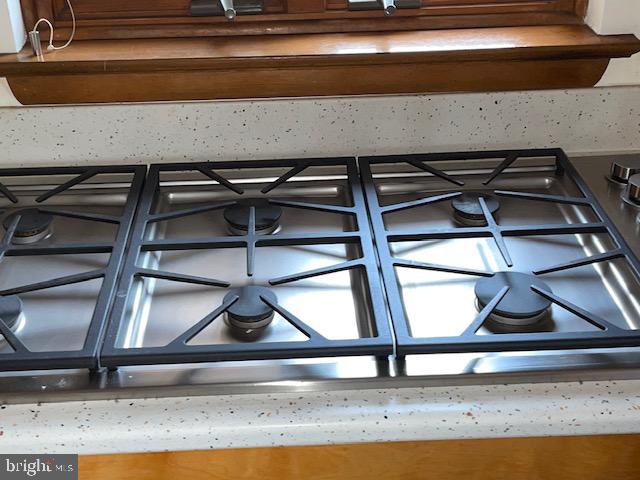 468 Lambs Road Pitman, NJ 08071 - Photo 18 of 47 Kitchen Counter top 6 Burner Stove